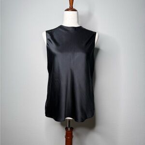 Banana Republic SIGNATURE SILK TANK